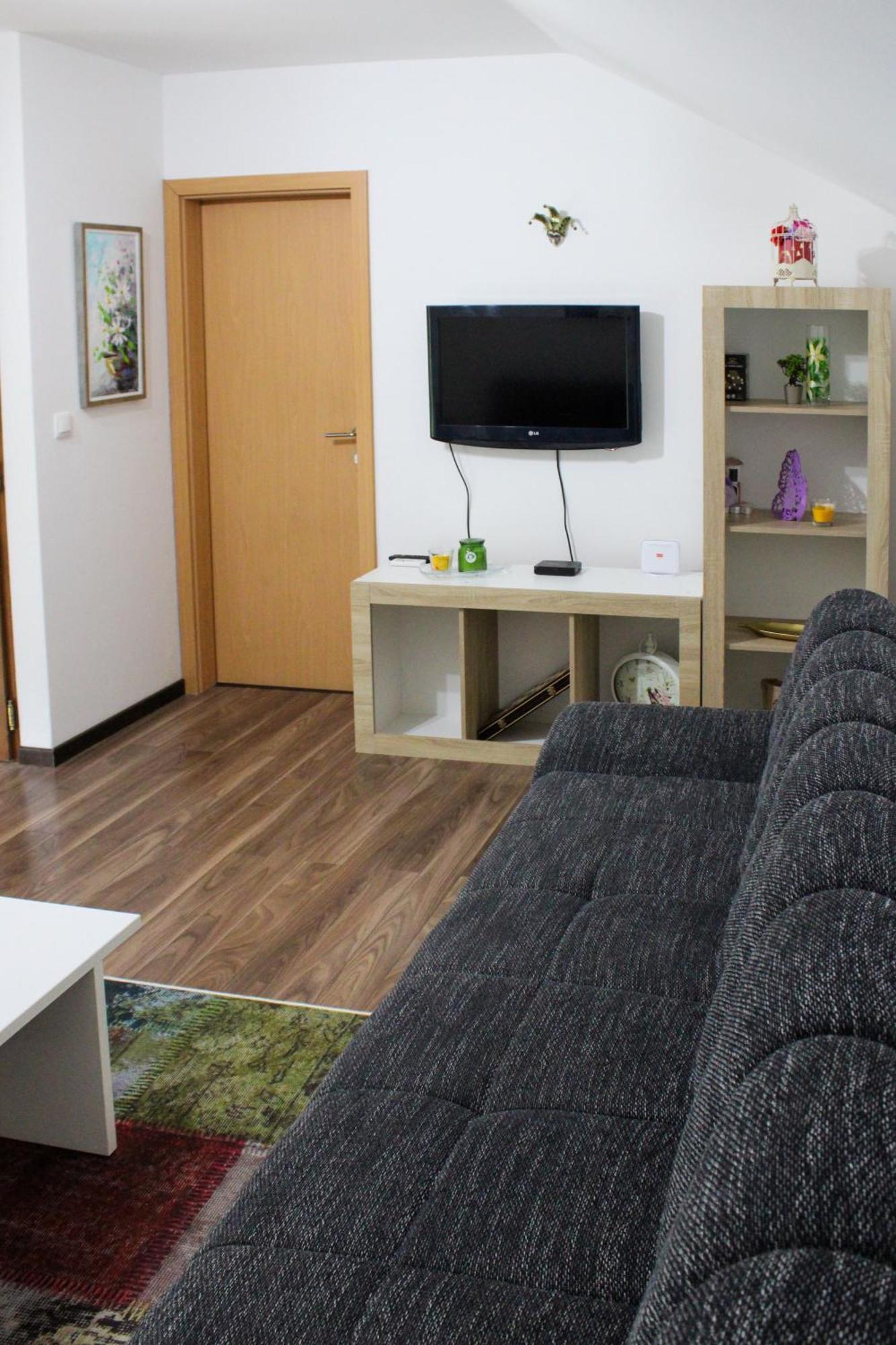 Apartman Nadja&Dani Kulen Vakuf Esterno foto